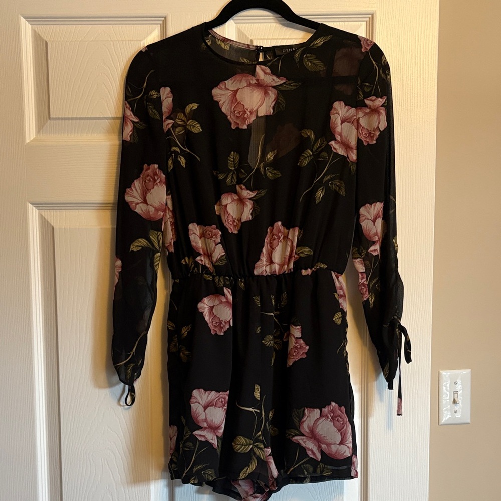 Dynamite Dark Floral Patterned Top